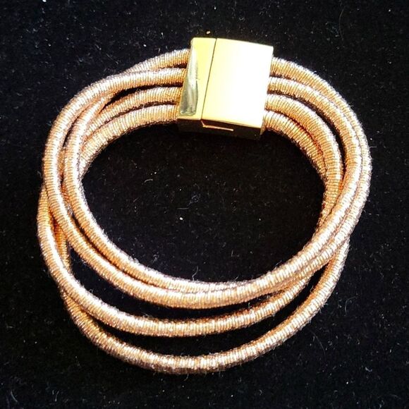 Gold Fashion Jewelry Bracelet cuff With Magnetic Closure NWOT - Picture 1 of 5